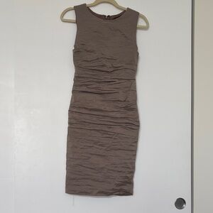 Nicole Miller Taupe Sleeveless Ruched Midi Dress